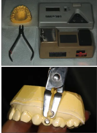 그림 3.  Essix 전용 기구와 plier (slot forming plier).