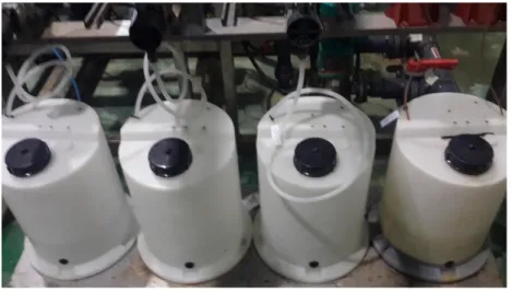 Fig. 3.9 Photo of chemical tank(5) 화학약품 탱크   화학약품 탱크는 위해 50L 크기의 약품탱크 4개가 있다. 약품탱크 하나에 한가지 약품이 들어가며, 화학약품의 종류에는 염화제2철, NaOH, NaOCl, H2SO4 4 가지 약품이 들어간다
