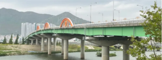 Fig. 2. Construction of the span of the study bridge