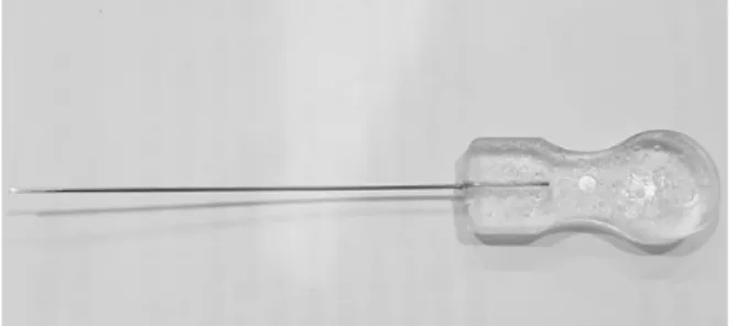 Fig. 3. Acupotomy procedure for treating regional fat accumulation of thigh.
