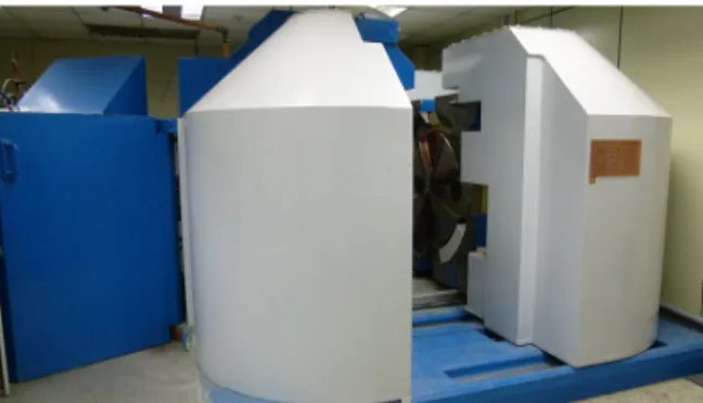 Fig.  1.  SNUH  Cyclotron(13MeV,  TR-13  Ebco).