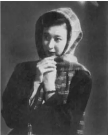 Table 1. 1940년대  후반부터 1950년대의  일본  스트리트  패션의 유형과  특징  스트리트 패션의 유형 특징 스트리트 걸 45년-50년, 전후 스트리트 패션의 선구자 아프레족 40년대 후반-50년 전후, 아프레 청년과 아메리 카 패션 아메리칸 스타일 40년대 후반-50년대 전반, 풍요로운 아메리카 의 일본적 해석 시네마 패션 53년-58년, 영화속의 패션을 모방 맘보 스타일 55년, 맘보 리듬과 맘보 바지 칼립소 스타일 57년, 남양풍의 엑