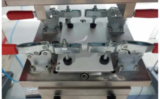 Fig. 2.  Fixed specimen in drop weight test machine