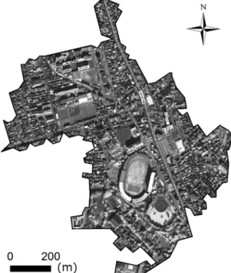 Fig.  1.  Illustration  of  disagreement  between  measured  and  simu- simu-lated  flowrate  in  initial  period  of  stormwater  runoff.