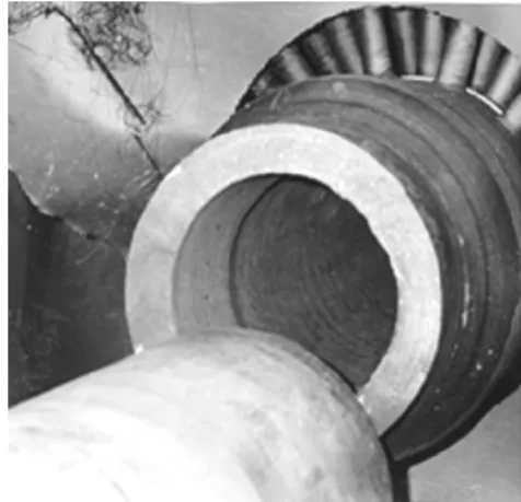 Fig.  1  Example  of  weld  section  cutting  damage  by  residual  stresses  in  main  steam  pipe  of power plant  1