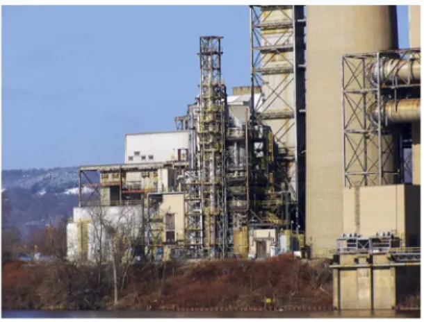 그림 3. CSIRO의 CO 2 포집 파일럿 플랜트 (호주 Munmorah  발전소)  [Wardhaugh,  NSW  Low Emissions Coal Technologies Summit 2010].