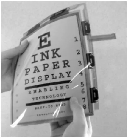 Figure 2.   전자잉크(E-INK)  구동 방식. 북PC와 동일한 외형에 회전형 LCD를 탑재한 ‘컨 버터블’형,  슬레이트형에  소형  키보드를  탑재한  ‘ 하이브리드’형 등으로 구분된다