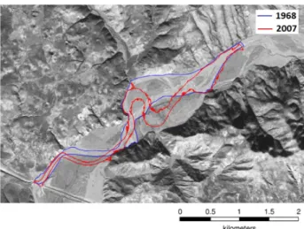Fig. 2. Riverline change at Seman river for 1968 and 2007 (Spada et al,, 2018). 위성사진 자료의 부재, 저해상도의 과거 위성사진, 구름으로 인 한 위성사진의 판독 가능성 여부 등의 문제가 해석에 어려움과 한계로 지적되어 왔다