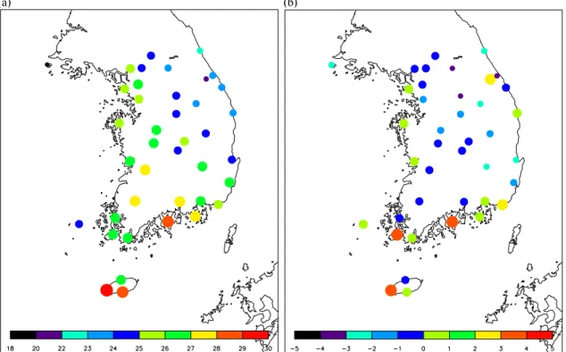 Fig. 4. Spatial distribution of (a) perceived temperature (PT,  ℃ ) calculated from WRF forecast and (b) PT bias.