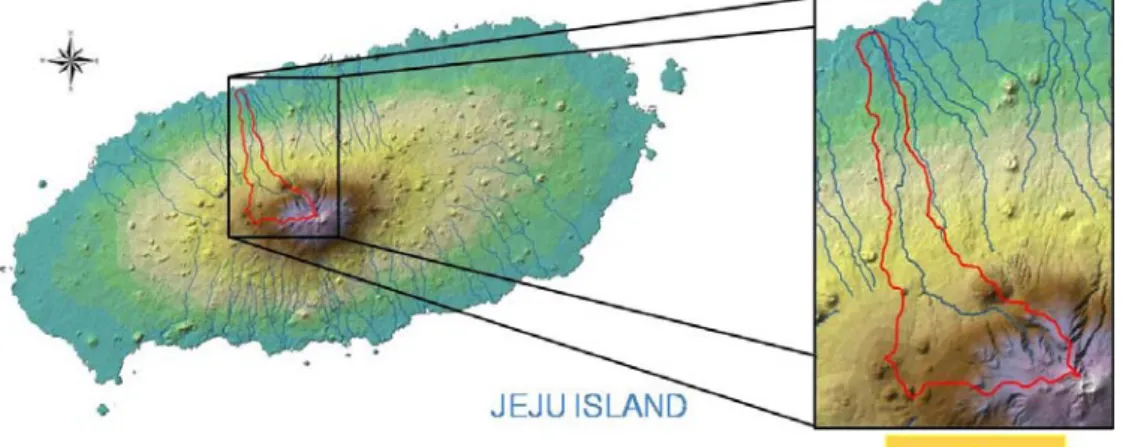 Fig. 1. Location of the Oedo Stream in Jeju Island.2007년에는 태풍 나리로 인해 14명의 인명 피해와 약 1,600억 원의 재산 피해가 발생하였고, 2012년에는 7호 태풍 카눈을 시작으로 16호 태풍 산바까지 많은 태풍들이 상륙하였으며 그 중 14호 태풍 덴빈, 15호 태풍 볼라벤, 16호 태풍 산바의 경우 3개의 초대형 태풍이 연이어 제주도에 상륙하면서 많은 피해가 발생하였다(National Typhoon C