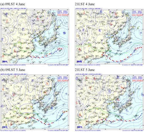 Fig. 3. Surface weather chart on 4 (a) and 5 (b) June 2007.