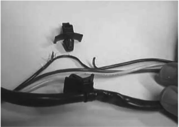 Fig. 4. Wire cutting example by end-play of actuator fixing clip.