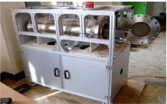 Fig. 1. Pressure treating cylinder. 2.2. 실험 방법 2.2.1. 금속주입목재복합체 제조 Fig. 1은 금속주입목재복합체 제조에 사용된 장 치로서 시편의 주입처리를 위해 감압,  가압 및 가 열을 할 수 있는 내열실린더 유형의 주입장치이다