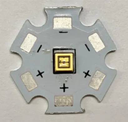 Figure  3에  본  연구에서  선택한  UV  LED  칩(Mo.