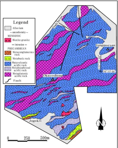 Fig. 7. Geological map of the Oknyeobong area, Chungju. 명산층과 화성암류의 주요 구성암류의 연장성을 절단한다(그림 4).3.3  충주 남산지역계명산 지구조단위에 위치하고, 충주도폭의 중동부 일부 영역을 점하고 있으며,  충주 철광산지역의 구조적 하부에 위치한다(그림 1,  2)