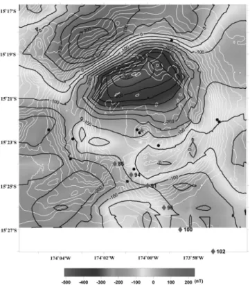 Fig. 9.  Photographs of sulfate rich (upper) and sphalerite rich (lower) chimneys sampled from the FRSC-2 area.