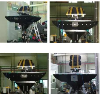 Fig.  7  The  results  of  displacement-weight  test  (a)  Coil  spring  type  (b)  D  comp