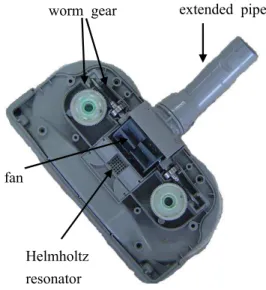 Fig. 1 A model suction nozzle with a damp-cloth brush 를 나타내었다 팬 소음과 밀접한 관계가 있는 . 블레이드 끝부분은 조밀하게 격자를 생성하였다