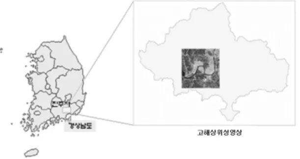 그림 2.  영상대차법을 이용한 변화탐지 그림 3.  변화지역 및 녹지지역 추출과 벡터변환과정 그림 4.  연구대상지 행정구역과 고해상위성영상 레스터자료를  벡터자료로  변환하는  기능,  추출된  변화  및 녹지지역의 면적계산기능 등으로 구성되어 있다