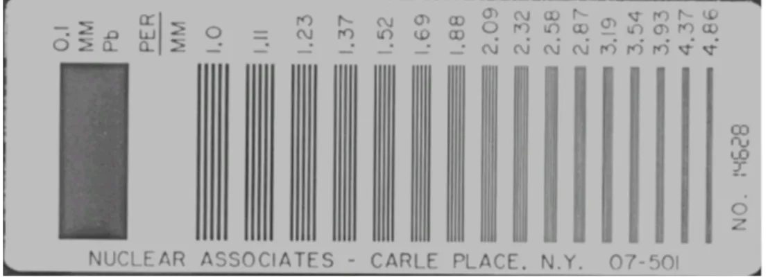 Fig.  1.  실험에  사용된  bar  pattern  영상 Ⅱ.  연구방법  및  절차1.  연구방법2.  사용장치 μμ3.  실험  기자재