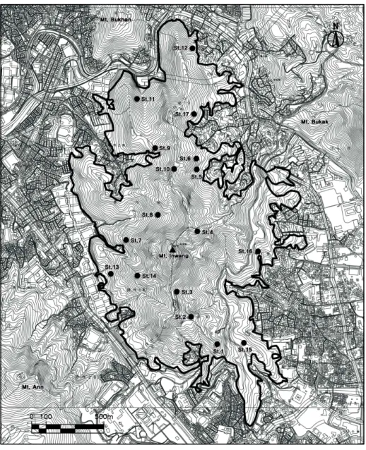 Fig. 1. Map showing the surveyed sites of vegetation in Mt. Inwang. 결      과 1.  조사지의  기후  개황 기상청 자료(기상청 홈페이지,  1981~2010년 자료)에 따르면 서울지역의 연평균기온은 12.5℃,  연 평균강수량은 1,450.6mm,  총일조시간은 172.2hr으로 각각 나타났다(Table  1)