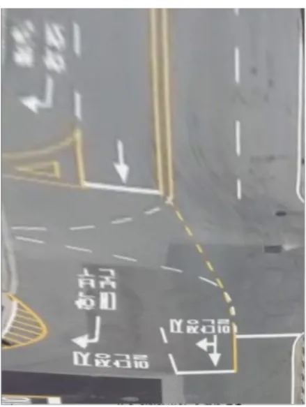 그림 4. 도로영역 내 모든 점을 Aerial  view상에 투영한 결과 Fig. 4. Result  of  transform  all  points  of  road  area  into  Aerial  view 들을  Opencv3.0.0  라이브러리에서  제공하는  getPerspectiveTransform()  함수에  모두  인자로  넣어  변환행렬   를  계산하였고,  계산된  변환행렬을  이용 하여 도로영역 모든 점을 Aerial  Vie