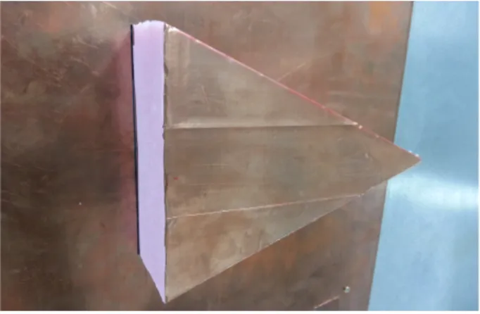 Fig.  6.  The  fabricated  slit  structure  of  the  infinite  conduc- conduc-ting  screen  with  a  slit  and  a  plate.