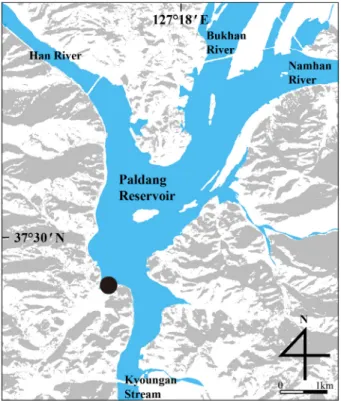 Fig. 1. A map of Paldang Reservoir, Korea. The black circle represents the  sampling site.