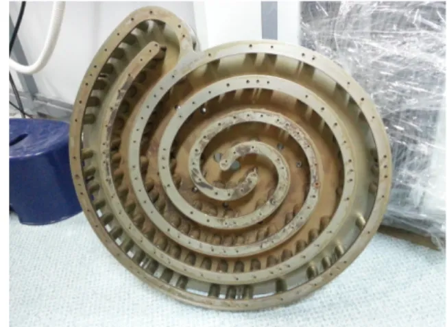Fig. 13. Water drop type magnetron and discharge affected target surface profile.