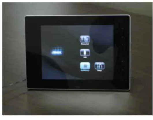 그림 2. LCD 전자액자 Fig. 2. LCD Digital Photo Frame