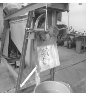 Fig.  2.  Screw  press  separator.
