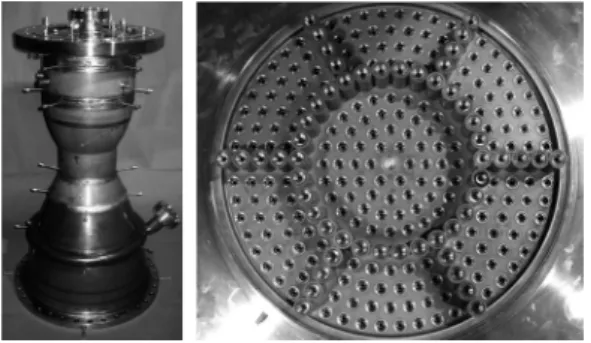 Fig.  1  Photos  of  the  present  regeneratively  cooled  thrust  chamber
