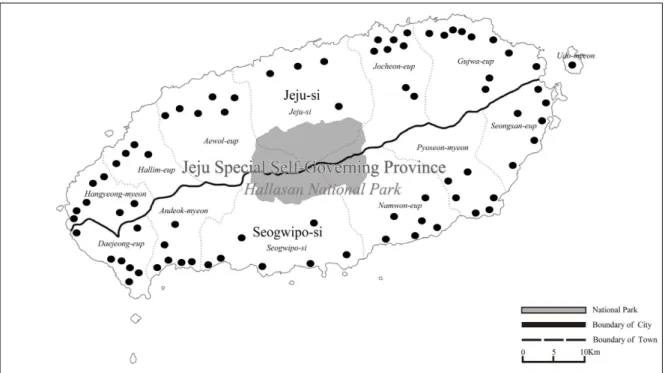 Fig. 1. Investigation 78 sites of Jeju island (●: investigated region).한반도 등 대륙연안과는 다른 식물 분포와 환경을 보여 주고 있다(Kim, 2004).따라서 본 연구는 지리적으로 격리되어 있는 도서지역인 제주도를 중심으로 자생식물에 대한 전통적 이용방법 및 지방명 등의 정보를 수집· 분석하여 민속식물 DB를 구축하고, 민속식물자원의 지속적인 관리와 효율적인 보전 대책 수립을 위한 기초자료를 제공