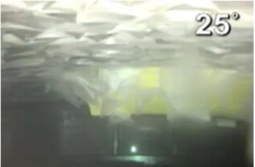 Fig.  10  Under  water  view  of  resistance  test  with  thick  pack  ice  (0.4m/s,  90%,     )
