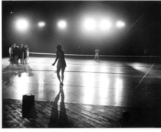 그림 3. 라우센버그, <오픈 스코어>, 1966년 Figure 3. Robert Rauschenberg, <Open Score>, 1966설립 후 2년 동안 E.A.T에서 이루어진 예술가와 공학자의 협업이 무려 500건에 가까웠다는 기록이 남아있다[6]