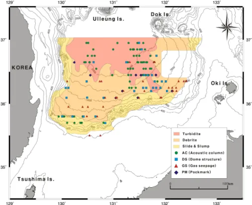 Fig. 6. Gas-related structures in the Ulleung Basin, superimposed on the distribution map of mass-flow deposits (Chough et al., 1997)