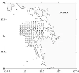 Fig. 1. Location map of grab samples. 의 경기만 표층퇴적물 시료이다(그림 1).  정량분석 에 이용된 시료는 입도 분리 또는 화학적 처리를  거치지 않은 원시료 자체를 분말 상태로 분쇄하여,  가능한  방향성을  가지지  않도록  X선  회절분석기  홀더(holder)에 장착한 후,  고분해능 X선 회절분석 기를 이용하여 획득한 X선 회절 자료를 Siroquant  v