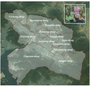 FIGURE 1. Study  area 다.  이에  본  연구는  대형할인점이  밀집된  경상남도  창원시  도시지역을  대상으로  다양한  GIS 공간분석  기법을  활용하여  대형할인점과  전통시장의  상권  특성을  분석하고,  대형할인점  상권의  문제점  도출  및  소상공인  상권  활성화를  위한  방안을  모색하고자  하였다