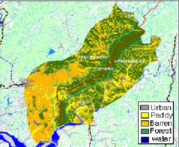FIGURE  4.  '02  Land-cover  map  of  western  DMZ 남한지역은  임진강  주변으로  농경지가  분포 되어  있음을  알  수  있으며  북한지역은  비무장 지대  북측구간을  제외하고는  상당히  넓은  면 적이  나대지  상태임을  알  수  있다