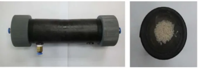 Fig. 2. Photograph of the test module and housing for hol- hol-low fiber membrane.