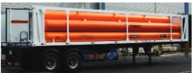 Fig. 1  CNG composite (E-glass/epoxy) pressure vessels  loaded on the vehicle 