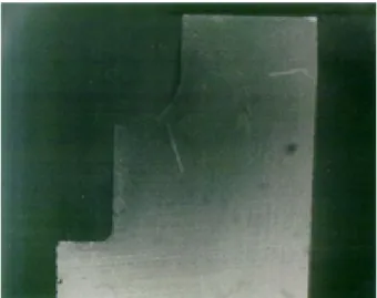 Fig 2. Forming tool for external diameter acme thread 1983; Albrekttson 등, 1987; 1994; Branemark, 1993)되었기  때문에  Titanium으로  제작된  새로운  치과용  임플란트에  대하여  이와  같은  생체역학적인  평가는  필요하지  않다 고  사료된다