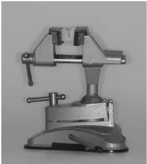 Fig. 5. Digital torque gauge. 3. 통계 분석 각각의 토크 조절기에 따른 풀림 토크값을 비 교하기 위해서 SPSS 14.0K for Windows를 사용 하였다