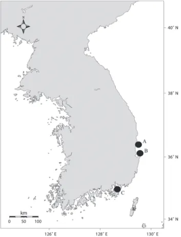 Fig. 1. Location of sampling area. Filled circles show the locations  of the port market of fisheries cooperatives (A: Chuksan, Yeong­