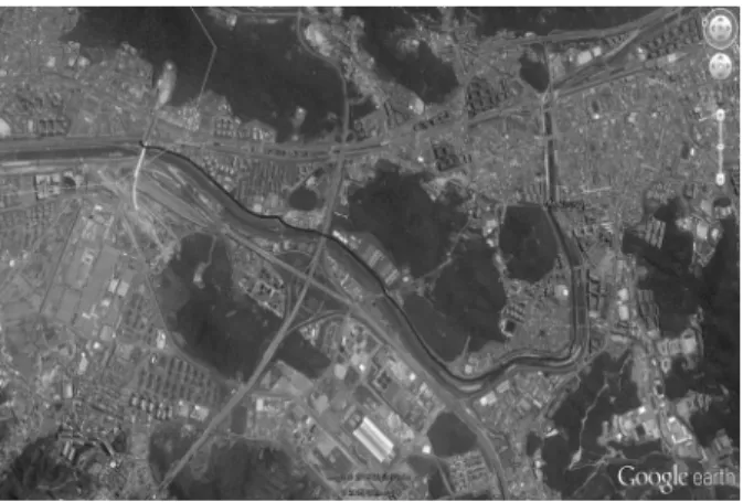 Fig. 6. Investigation Section of Anyangcheon Stream on the  Bicycle Road5 에 나타난 바와 같이 2차함수의 형태로 단차 증가에 따라   가 증가하는  것을  알  수  있다.측정을 통해 단차·속도 관계와 속도에 따른 기울기를 반영한 포장의  단차를  예측할  수  있는  단차  예측식  Eq