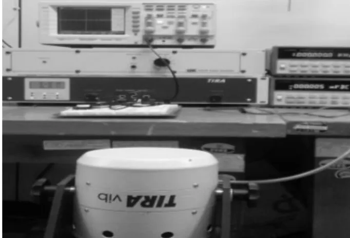 Fig.  5.  Photo  of  the  fabricated  piezoelectric  energy  harvester. 보여준다.  압전  발전소자의  세라믹은  독일  PI사의  PZT 계열의  세라믹을  사용하였으며  탄성체의  재질은  황동 을  사용하였다
