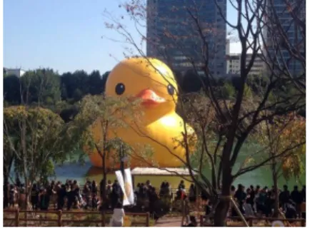 Fig.  2.  Florentijn  Hofman,                <Rubber  Duck  Project>
