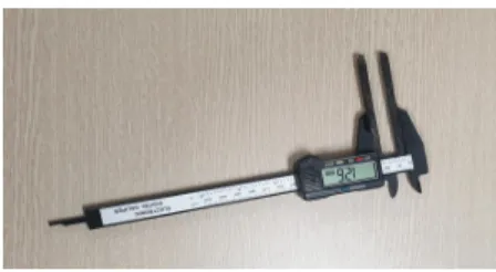 Fig 1. Backlight digital caliper ISO