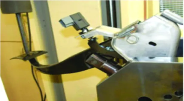 Fig. 1 Universal testing machine
