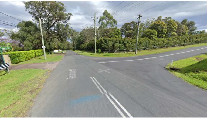 Figure 2: Intersection of Derriwong Road, Davey Road and Lancewood Road, Dural  Based on Australian Standard AS 1742.2-2009 –  Part 2: Traffic Control Devices for General  Use, controls are required at all non-signalised intersections in the following mann